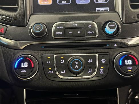 Used 2017 Chevrolet Impala Premier FWD image 21