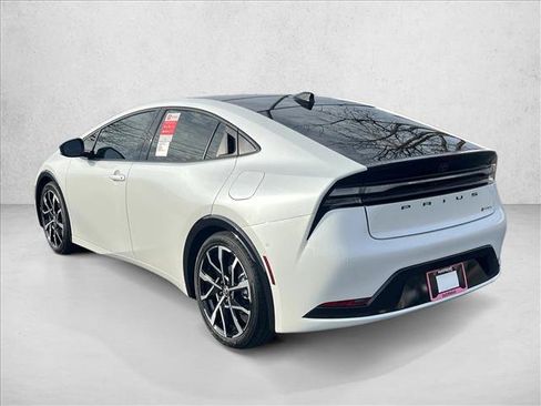 New 2026 Toyota Prius Plug-In Hybrid FWD image 9