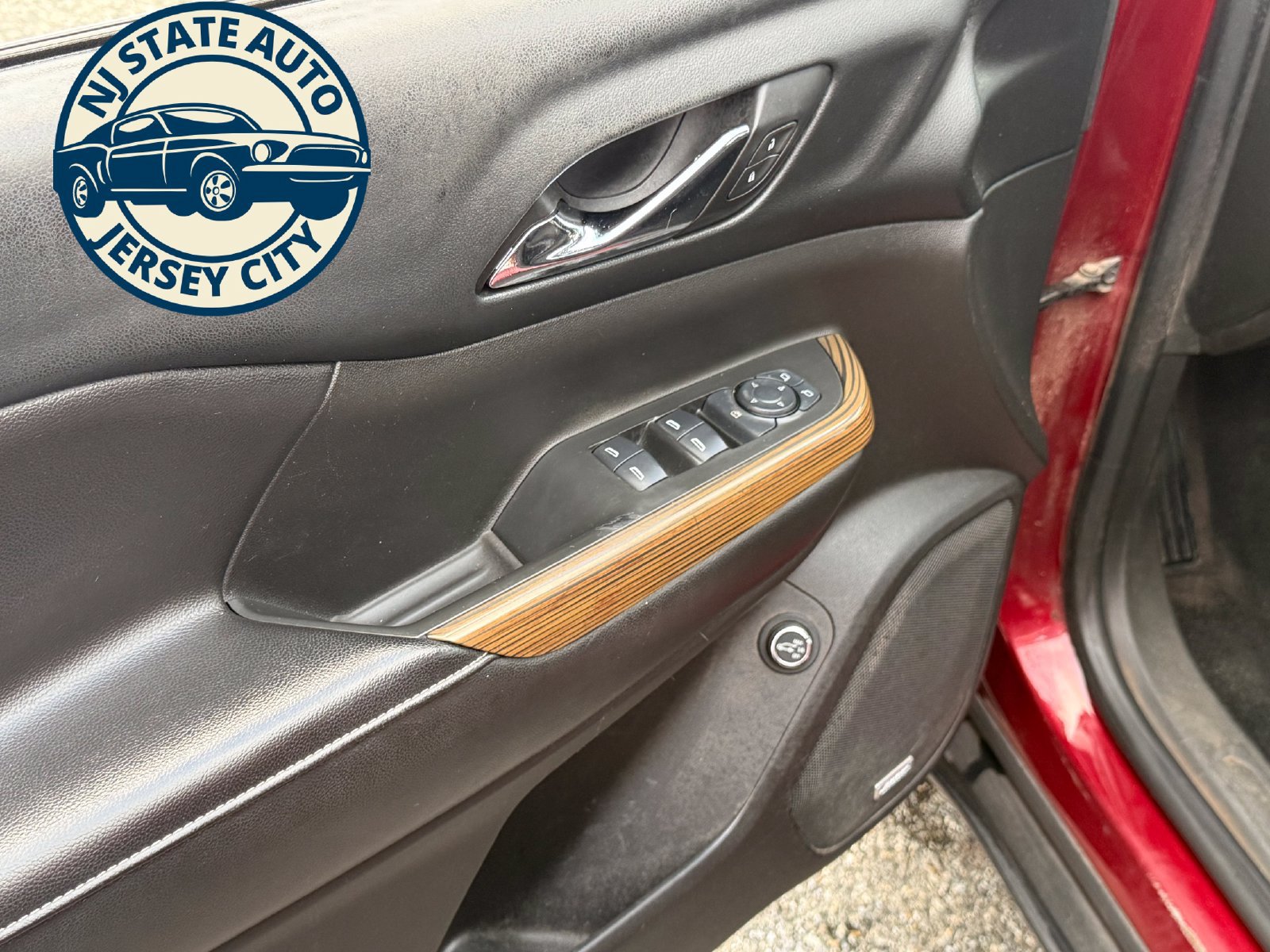 Used 2017 GMC Acadia SLE w/ Driver Alert Package I AWD/4WD image 27