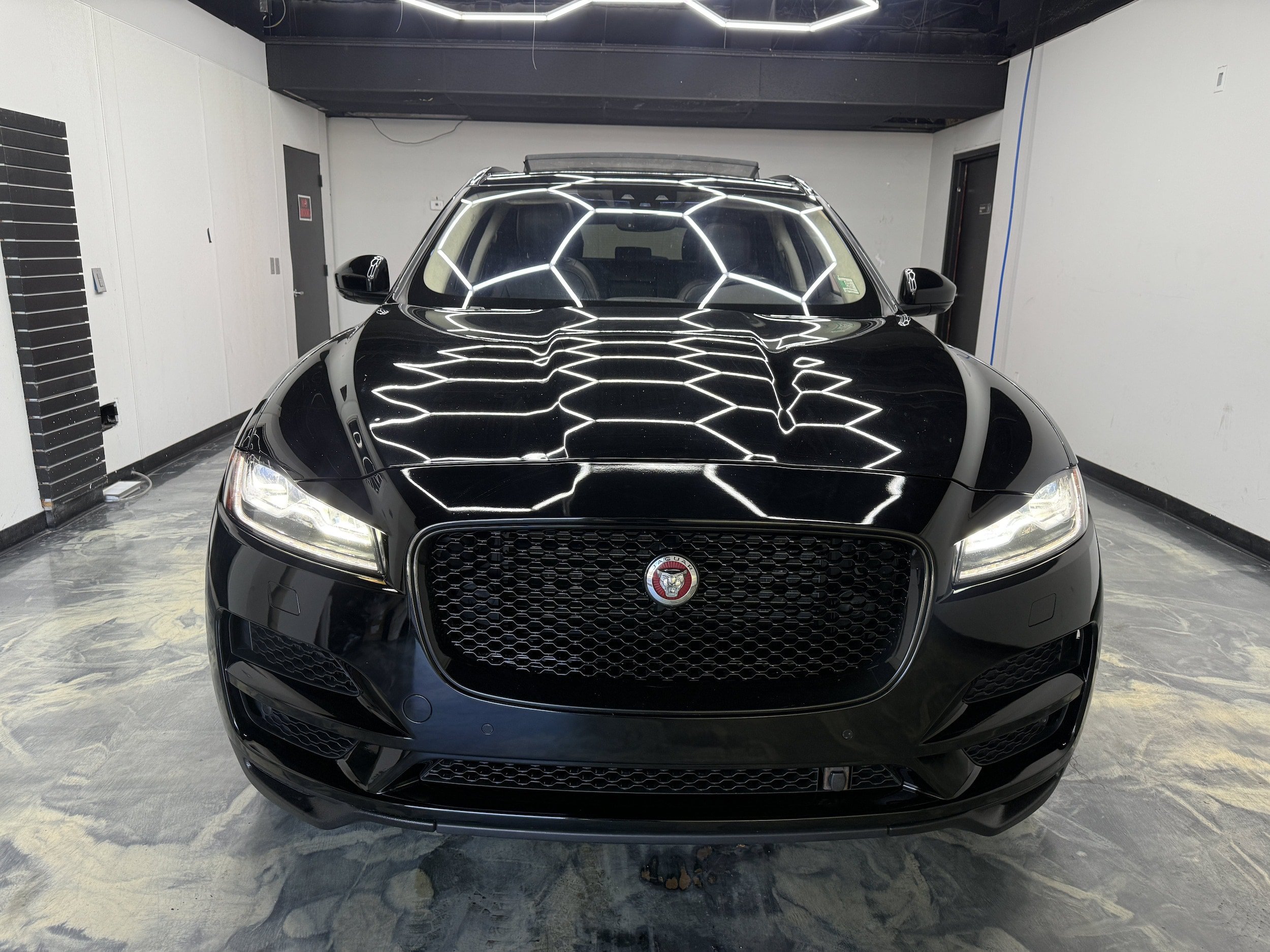 Used 2020 Jaguar F-PACE Prestige AWD/4WD image 7