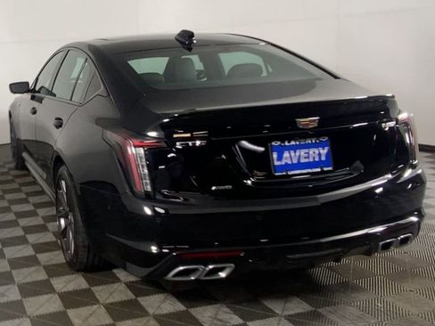New 2026 Cadillac CT5 V image 9