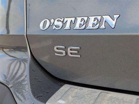 Certified 2023 Volkswagen Taos SE image 15