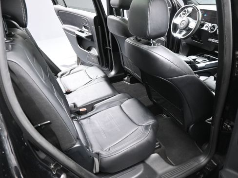 Used 2023 Mercedes-Benz GLB 35 AMG 4MATIC image 19