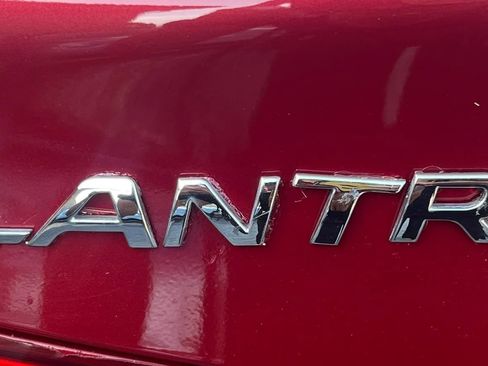 Used 2013 Hyundai Elantra GLS w/ Preferred Pkg FWD image 47