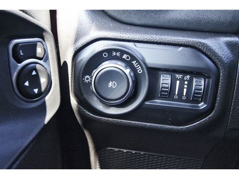 Used 2022 Jeep Wrangler Unlimited Sahara w/ LED Lighting Group image 21