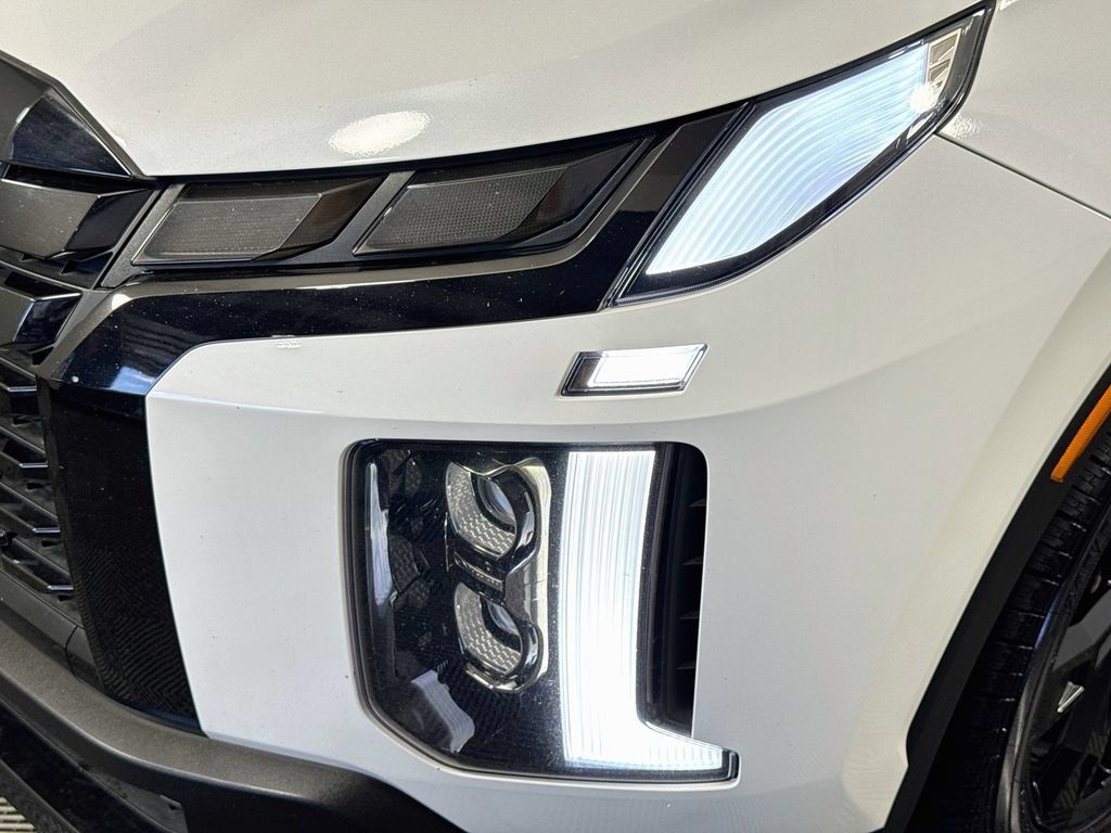 Used 2023 Hyundai Palisade XRT AWD/4WD image 3