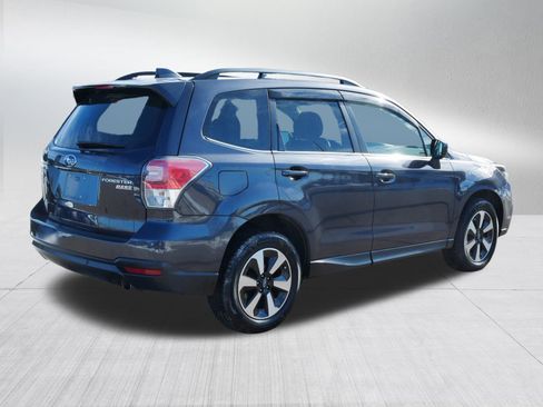 Used 2017 Subaru Forester 2.5i Limited image 7