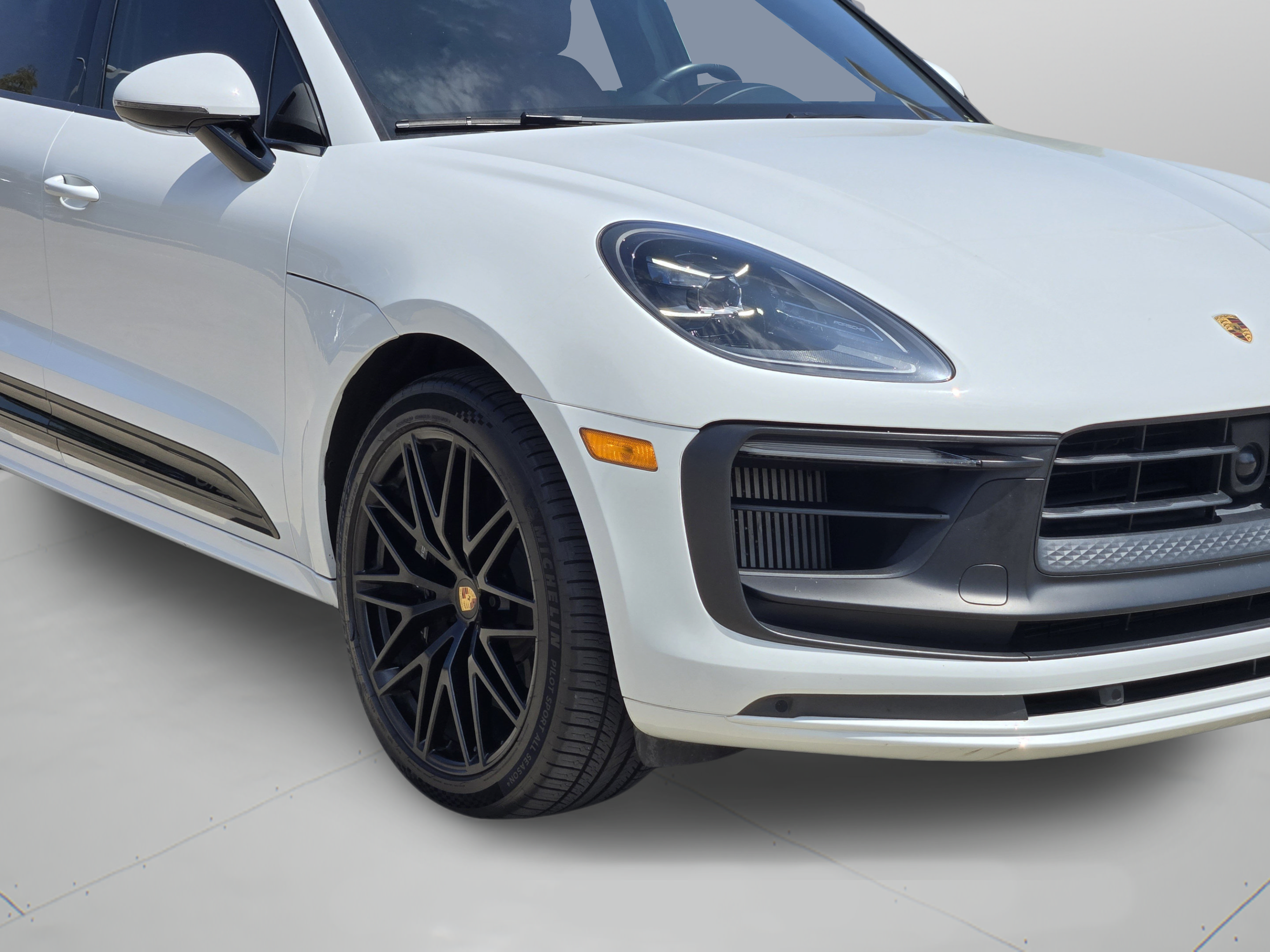 Used 2022 Porsche Macan GTS AWD/4WD image 30