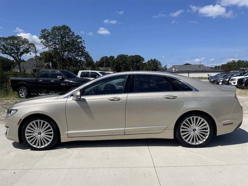 Used 2017 Lincoln MKZ Reserve w/ Climate Package AWD/4WD image 4