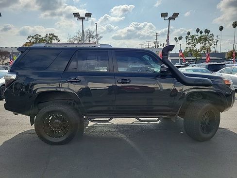 Used 2016 Toyota 4Runner SR5 image 9