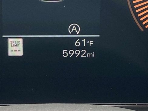 Certified 2025 Hyundai Tucson SE image 21