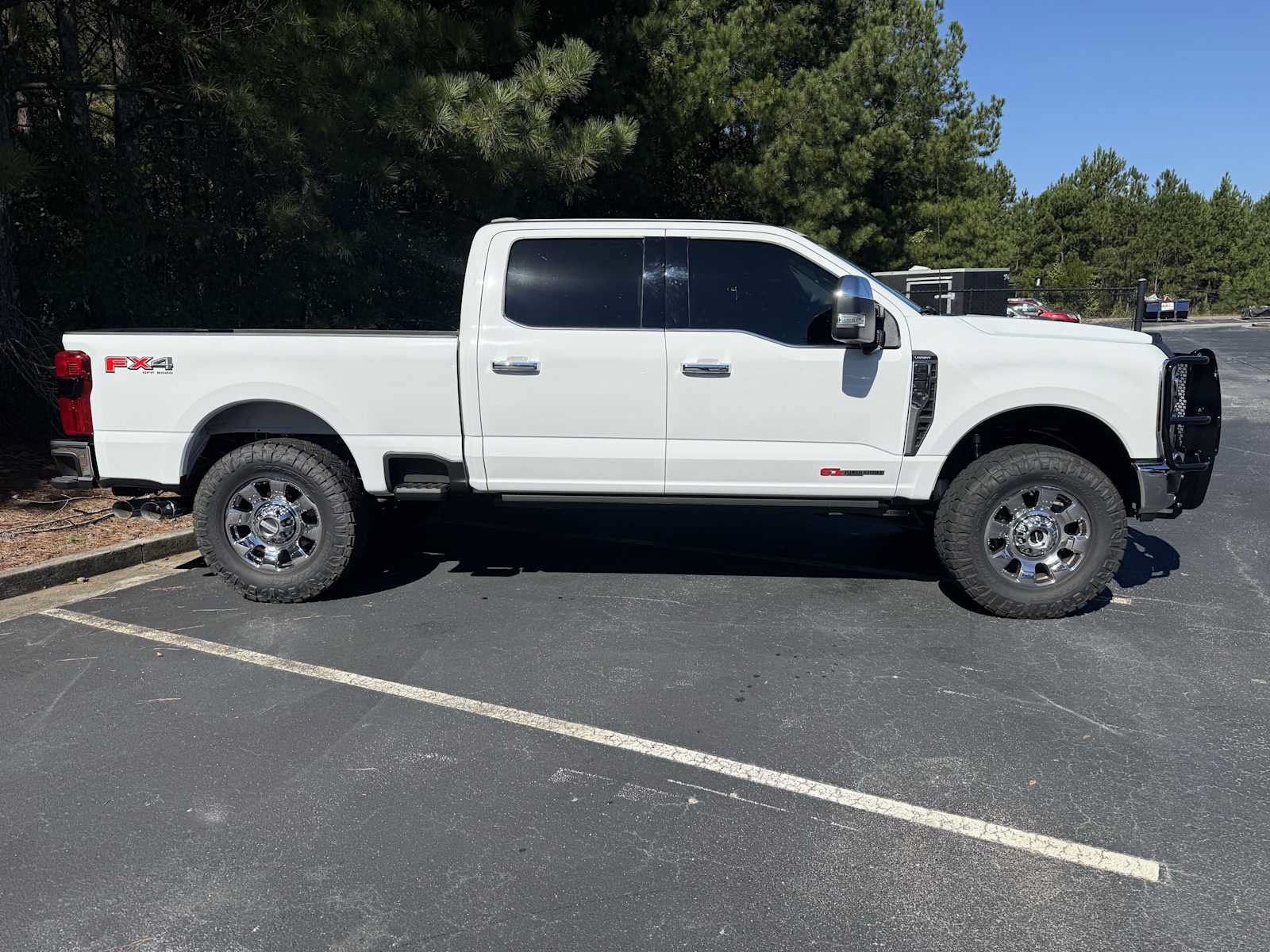 Used 2024 Ford F350 Lariat w/ Lariat Ultimate Package AWD/4WD image 3