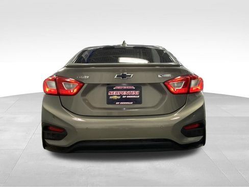 Used 2018 Chevrolet Cruze Premier w/ Premier True North Edition FWD image 8