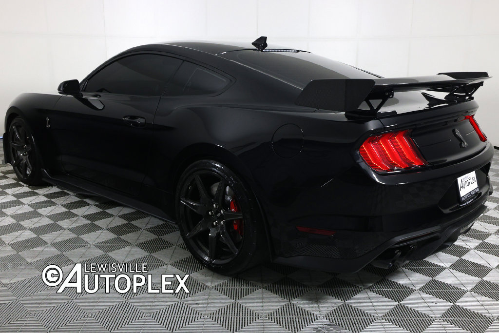 Used 2022 Ford Mustang Shelby GT500 w/ Carbon Fiber Track Pack RWD image 7