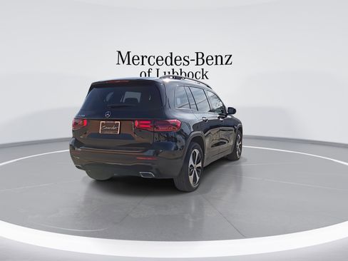 New 2025 Mercedes-Benz GLB 250 image 8