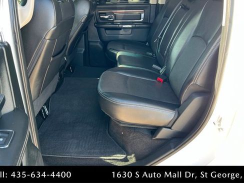 Used 2017 RAM 1500 Laramie image 21