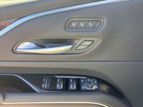 Certified 2024 Cadillac Escalade ESV Premium Luxury image 14