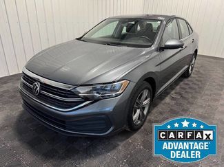 Used 2023 Volkswagen Jetta SE video 1