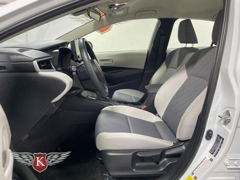 Used 2024 Toyota Corolla LE image 12