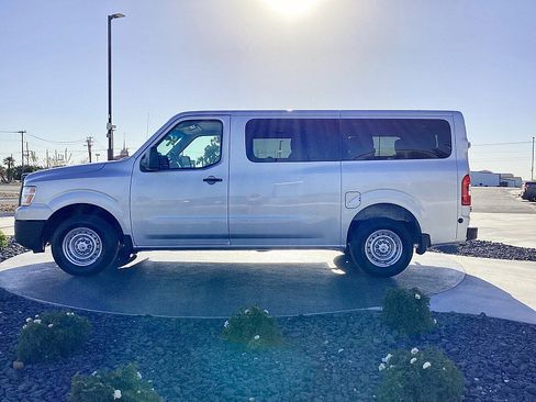 Used 2020 Nissan NV 3500 S image 8