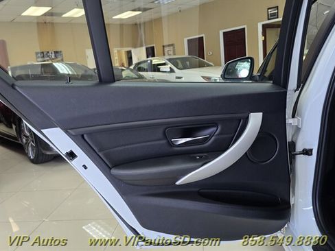 Used 2013 BMW 328i Sedan RWD image 13