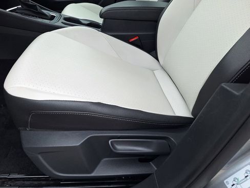 Used 2021 Volkswagen Jetta R-Line w/ R-Line Cold Weather Package image 27