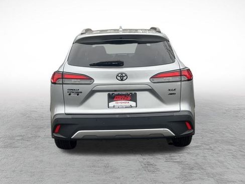 Certified 2023 Toyota Corolla Cross XLE image 6