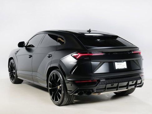 Used 2022 Lamborghini Urus image 38