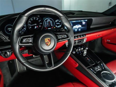 Certified 2020 Porsche 911 Carrera S RWD image 4