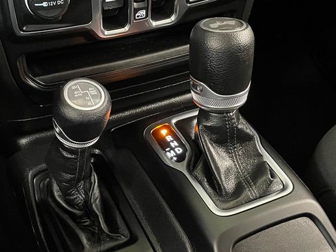 Used 2023 Jeep Wrangler Unlimited w/ Cold Weather Group AWD/4WD image 28