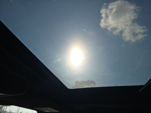 Used 2015 Ford F150 Platinum w/ Equipment Group 701A Luxury image 12