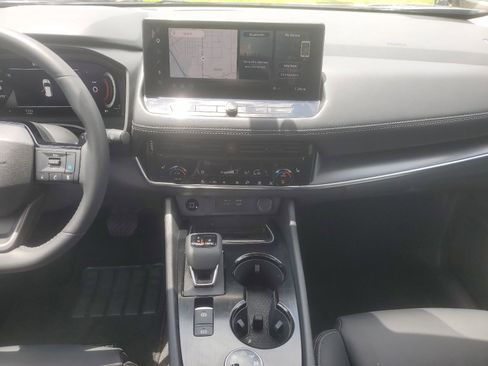 Used 2026 Nissan Rogue SL AWD/4WD image 10