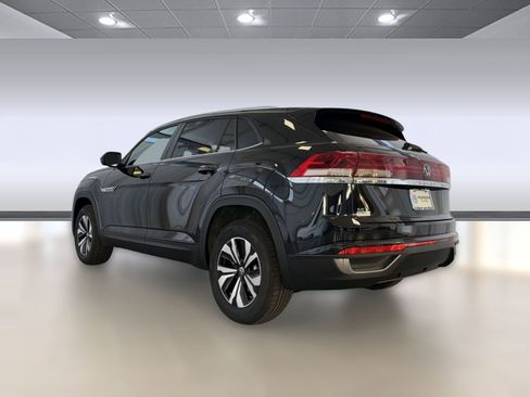 New 2026 Volkswagen Atlas Cross Sport SE image 3