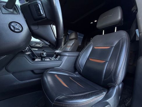 Used 2023 GMC Sierra 1500 AT4 w/ AT4 Premium Package image 5