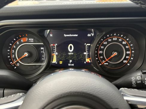 New 2026 Jeep Wrangler Unlimited Sahara AWD/4WD image 16