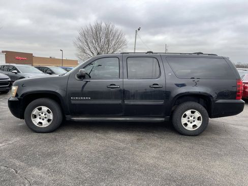 Used 2014 Chevrolet Suburban LT image 8