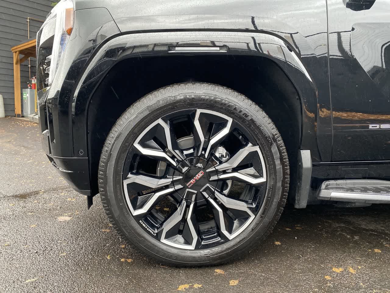 Used 2026 GMC Sierra EV Denali AWD/4WD image 11