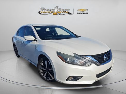 Used 2017 Nissan Altima 2.5 SR image 1