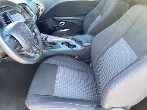 Used 2023 Dodge Challenger SXT w/ Blacktop Package image 17