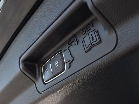 Used 2024 Ford Explorer XLT w/ Equipment Group 202A AWD/4WD image 25