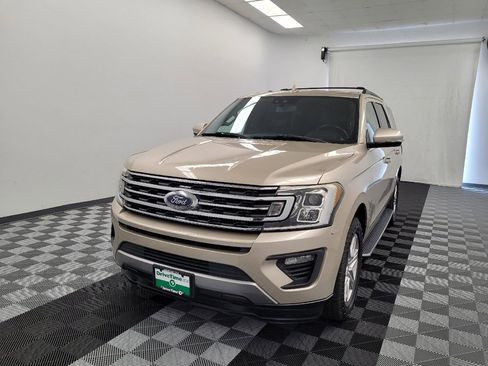 Used 2018 Ford Expedition XLT w/ Equipment Group 202A RWD image 15