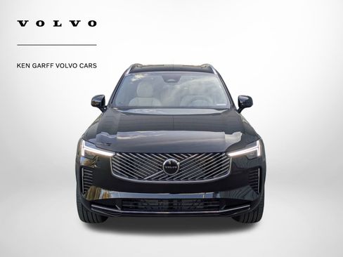 New 2026 Volvo XC90 B5 Core AWD/4WD image 9