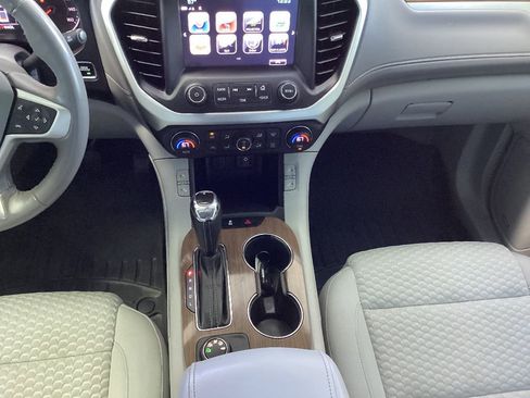 Used 2018 GMC Acadia SLE w/ LPO, Black Accent Package image 18