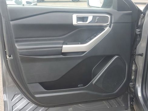 Certified 2023 Ford Explorer XLT w/ Equipment Group 202A AWD/4WD image 11