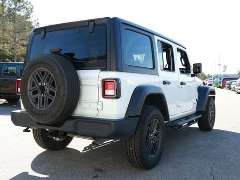 Used 2024 Jeep Wrangler Sport S image 6