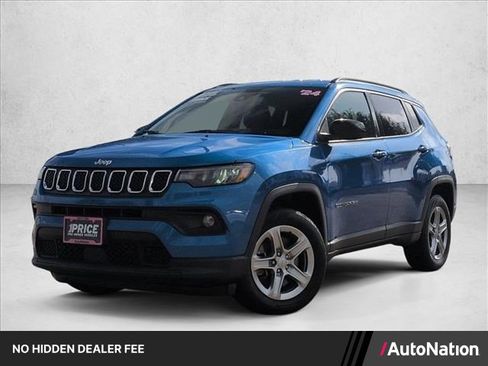 Used 2024 Jeep Compass Latitude AWD/4WD image 1