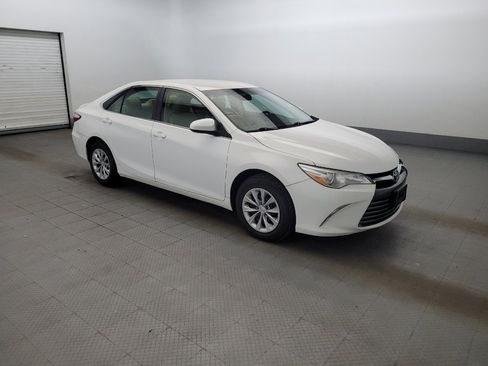 Used 2017 Toyota Camry LE FWD image 11