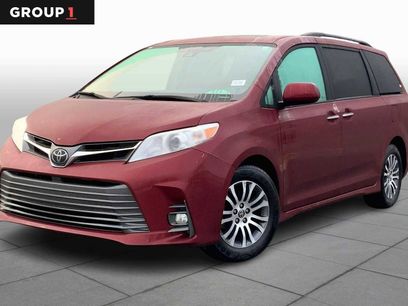 Used 2020 Toyota Sienna XLE w/ XLE Navigation Package