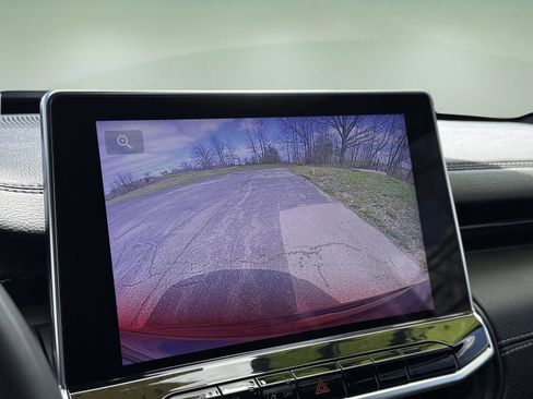 Used 2023 Jeep Compass Altitude w/ Convenience Group image 15