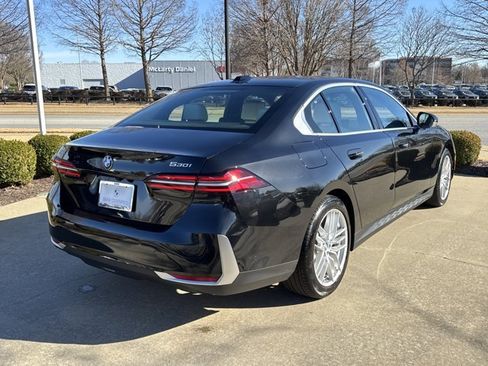 Certified 2024 BMW 530i xDrive w/ Premium Package image 5